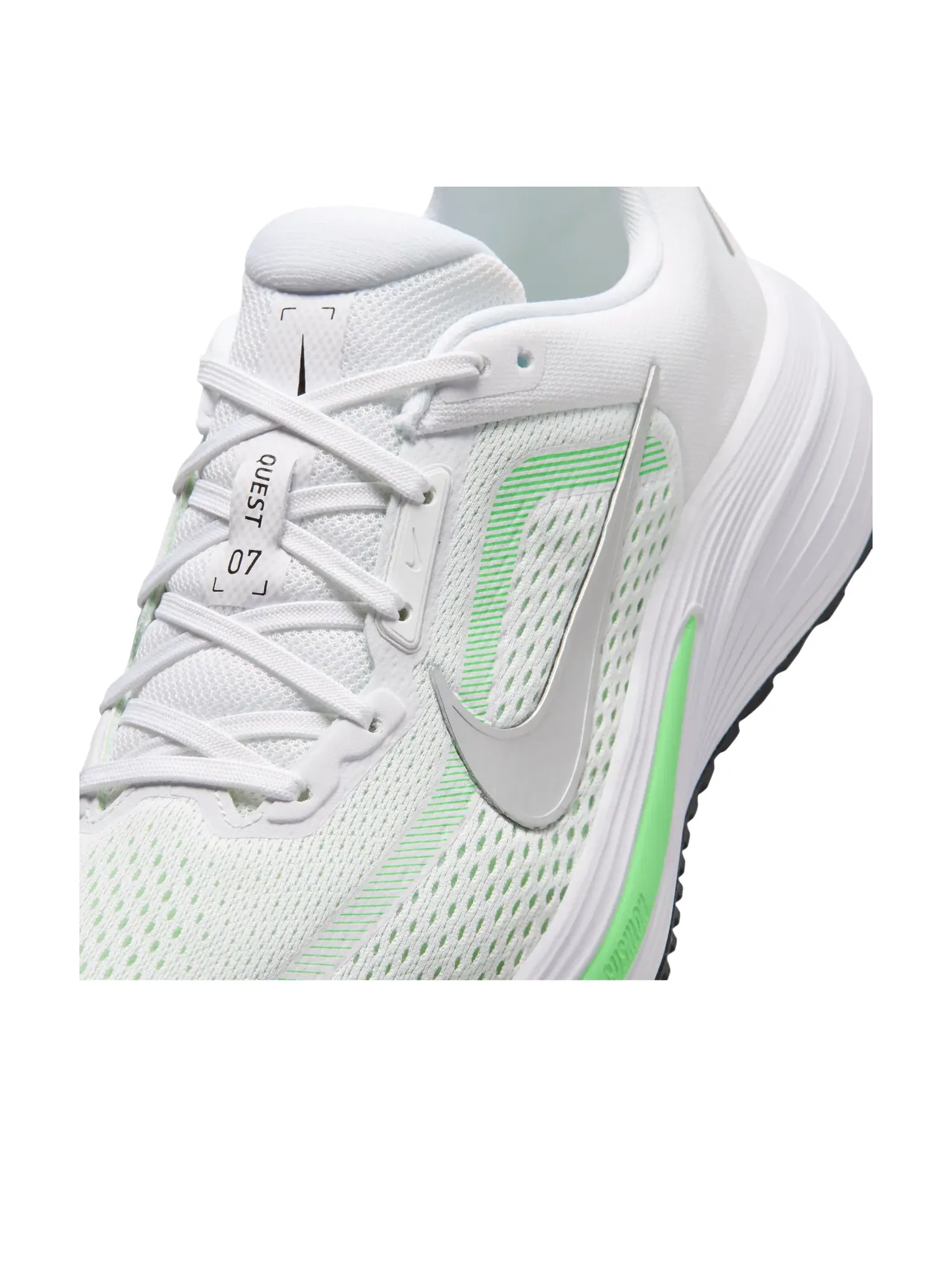 Женские кроссовки для бега с шнуровкой Nike Quest 7 White Illusion Green — изображение 6 из 7, белый
