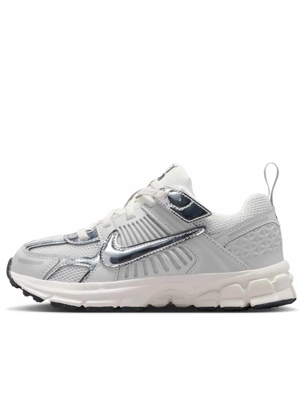 Кроссовки (PS) Nike Vomero 5 'Photon Dust Chrome' — изображение 1 из 6, серебряный