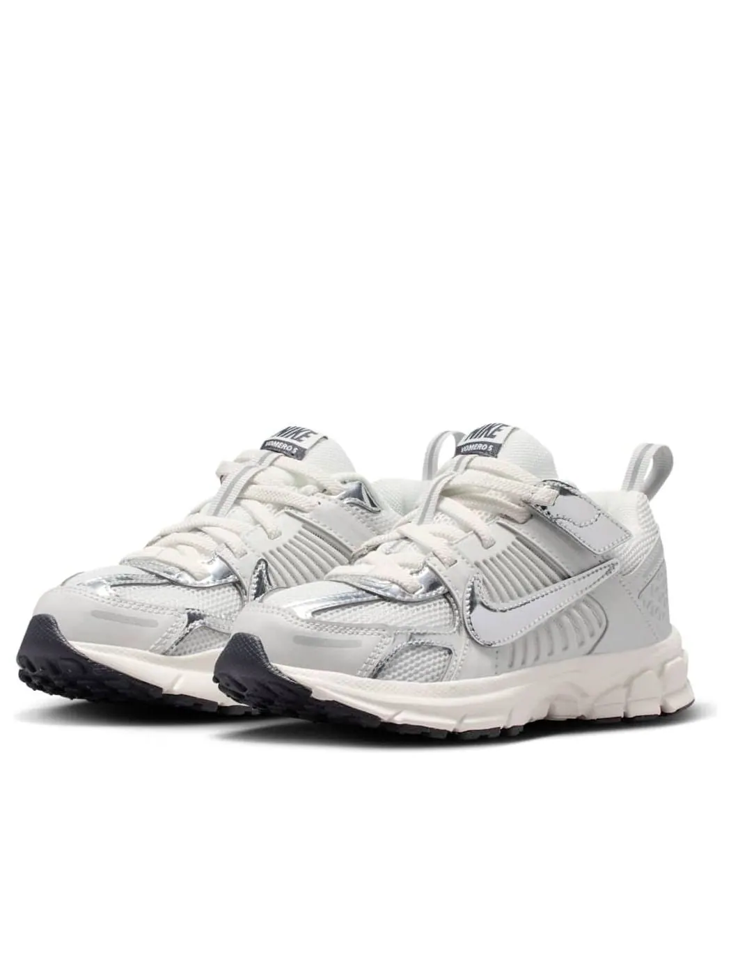 Кроссовки (PS) Nike Vomero 5 'Photon Dust Chrome' — изображение 4 из 6, серебряный