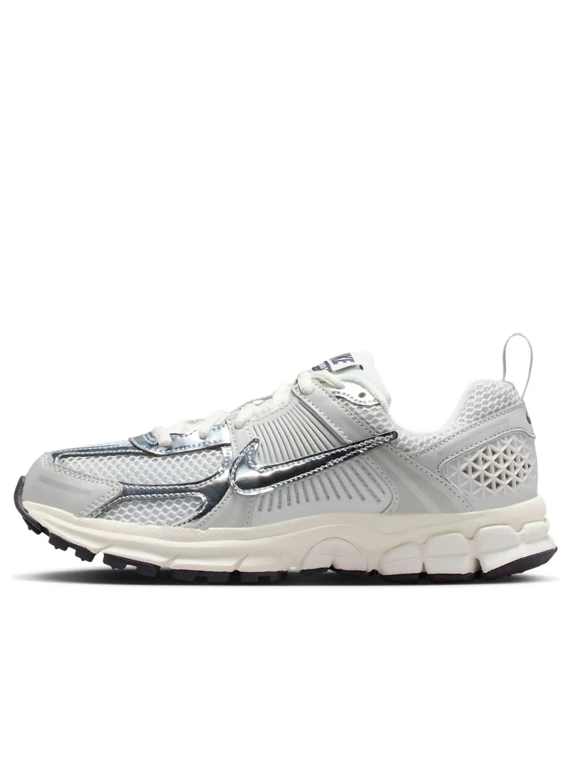 Кроссовки (GS) Nike Vomero 5 'Photon Dust Chrome' — изображение 1 из 6, серебряный