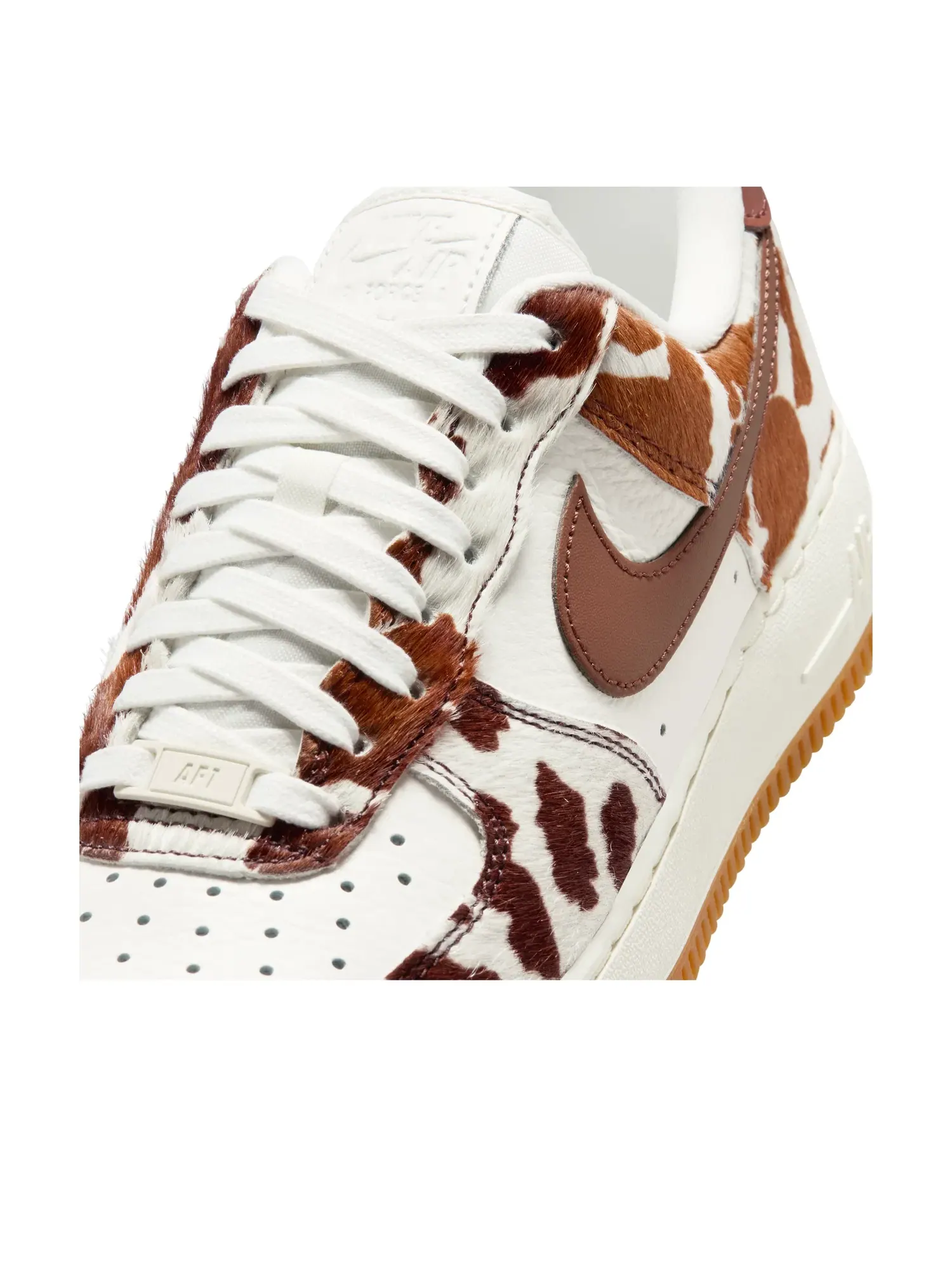 Кроссовки Nike Air Force 1 Low 'Cow Print Field Brown' IO0442-200 — изображение 5 из 6, белый