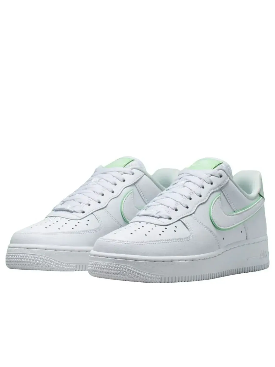Кроссовки (WMNS) Nike Air Force 1 Low 'Cucumber Calm' — изображение 2 из 5, белый