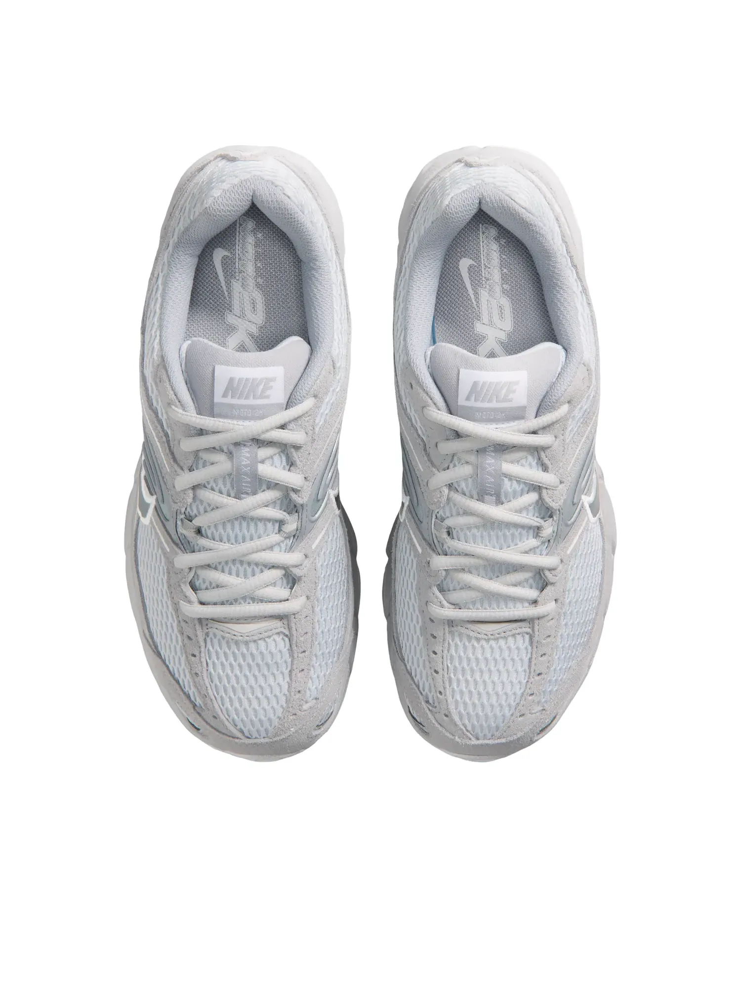 Кроссовки (WMNS) Nike Air Max Moto 2K SE 'Pure Platinum Wolf Grey' — изображение 2 из 6, серый