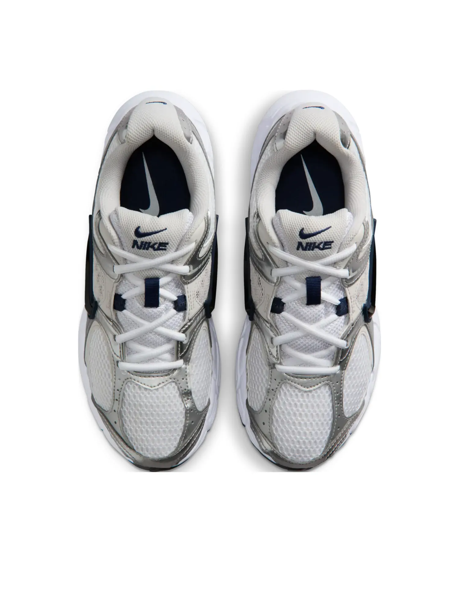 Кроссовки (WMNS) Nike V5 RNR 'Metallic Silver Black Navy' — изображение 2 из 6, серебряный