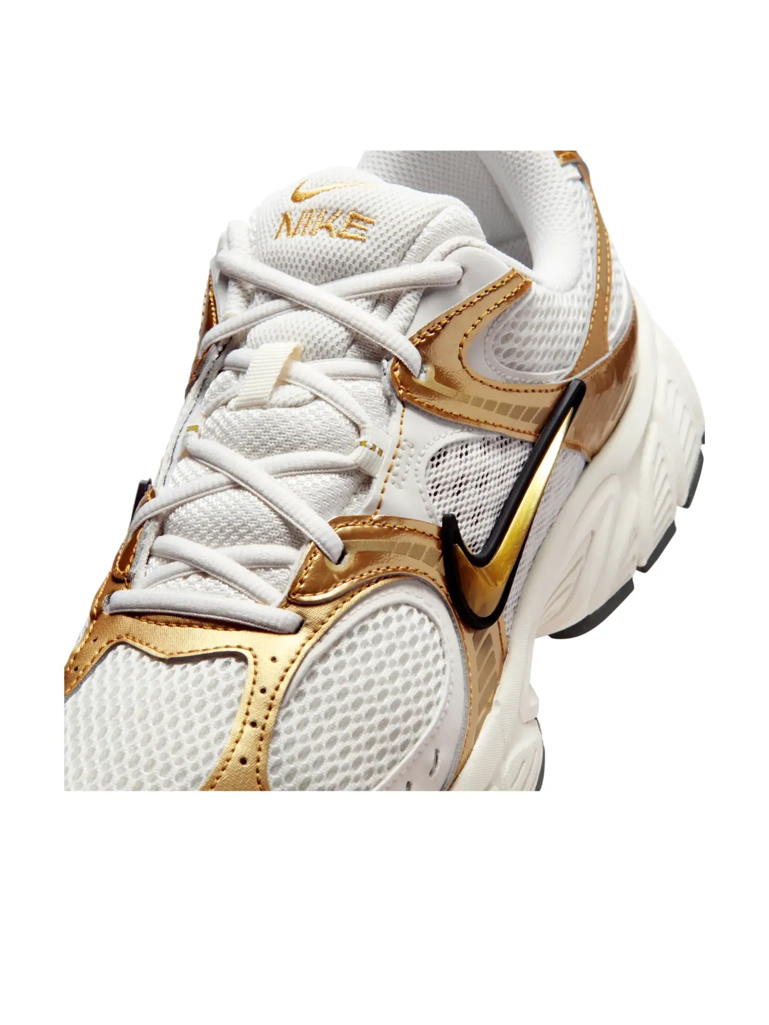 Кроссовки Nike V5 RNR 'Phantom Metallic Gold' — изображение 7 из 7, золото