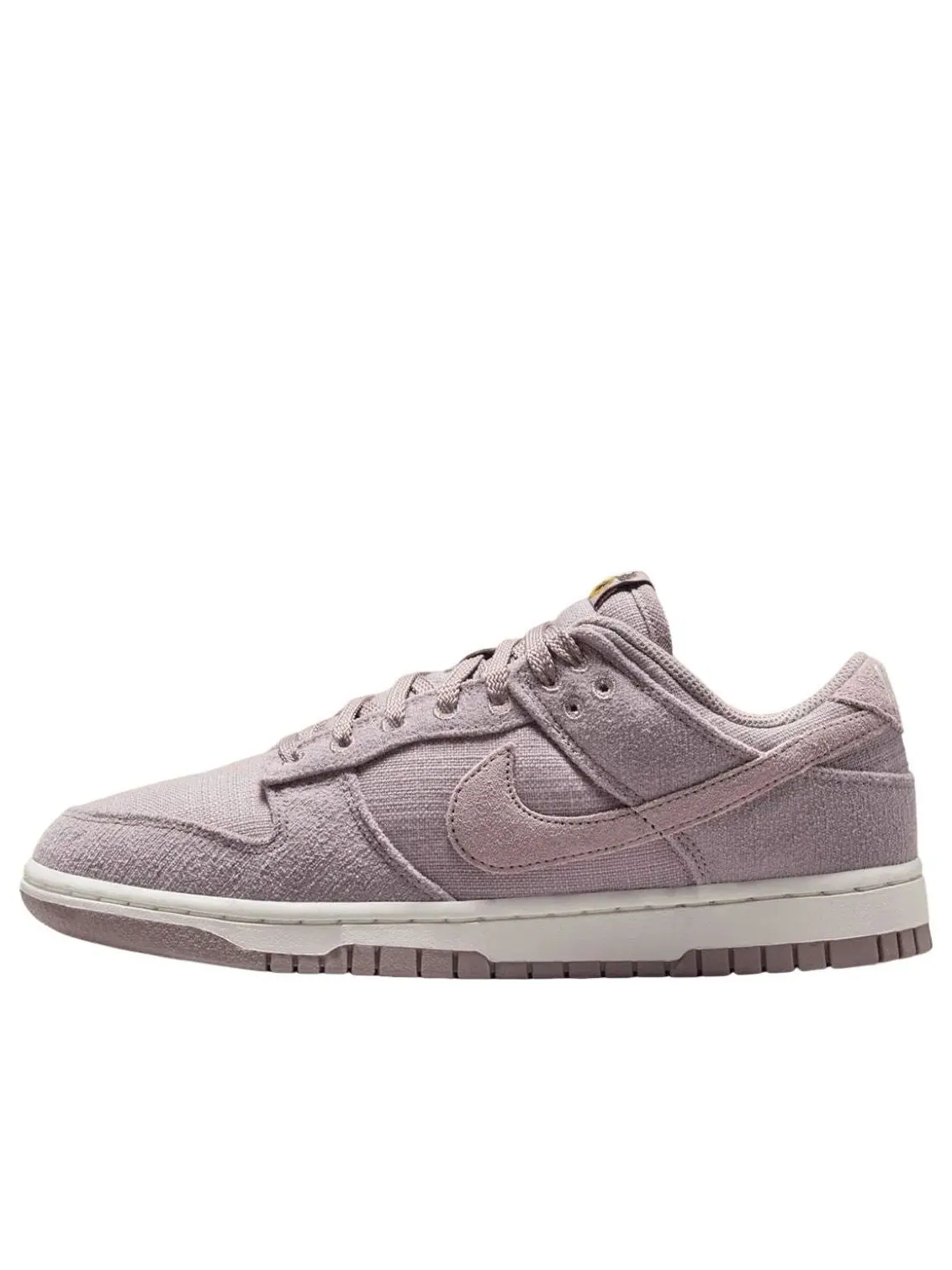 (WMNS) Nike Dunk Low 'Now Accepting All Flowers' — изображение 1 из 5