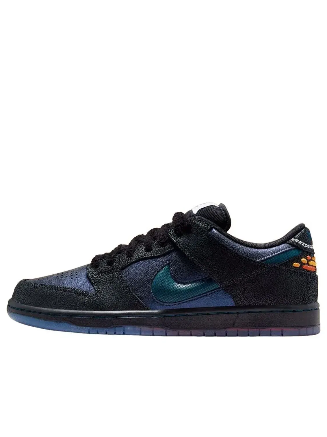 Кроссовки Nike x Bluetile SB Dunk Low Pro 'Skateboards' IQ1323-001 — изображение 1 из 5, темно-синий