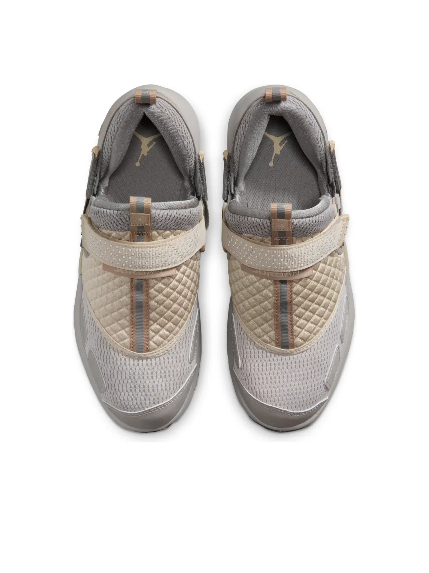 Женские кроссовки с низким верхом Air Jordan Trunner LX Light Iron Ore — изображение 2 из 6, серый