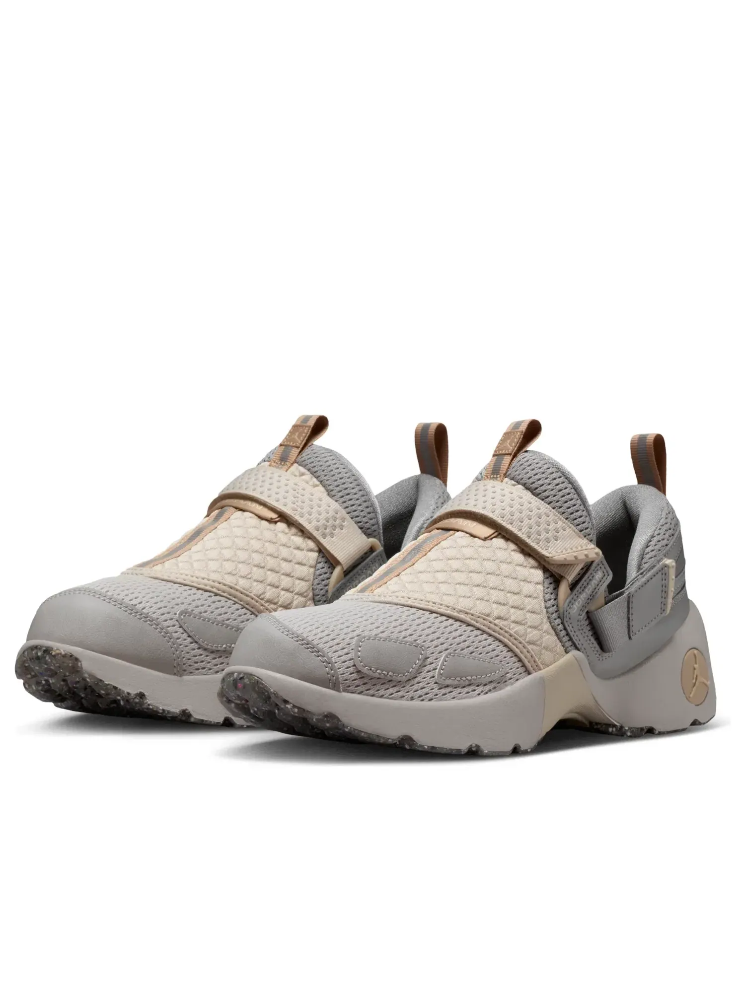 Женские кроссовки с низким верхом Air Jordan Trunner LX Light Iron Ore — изображение 4 из 6, серый