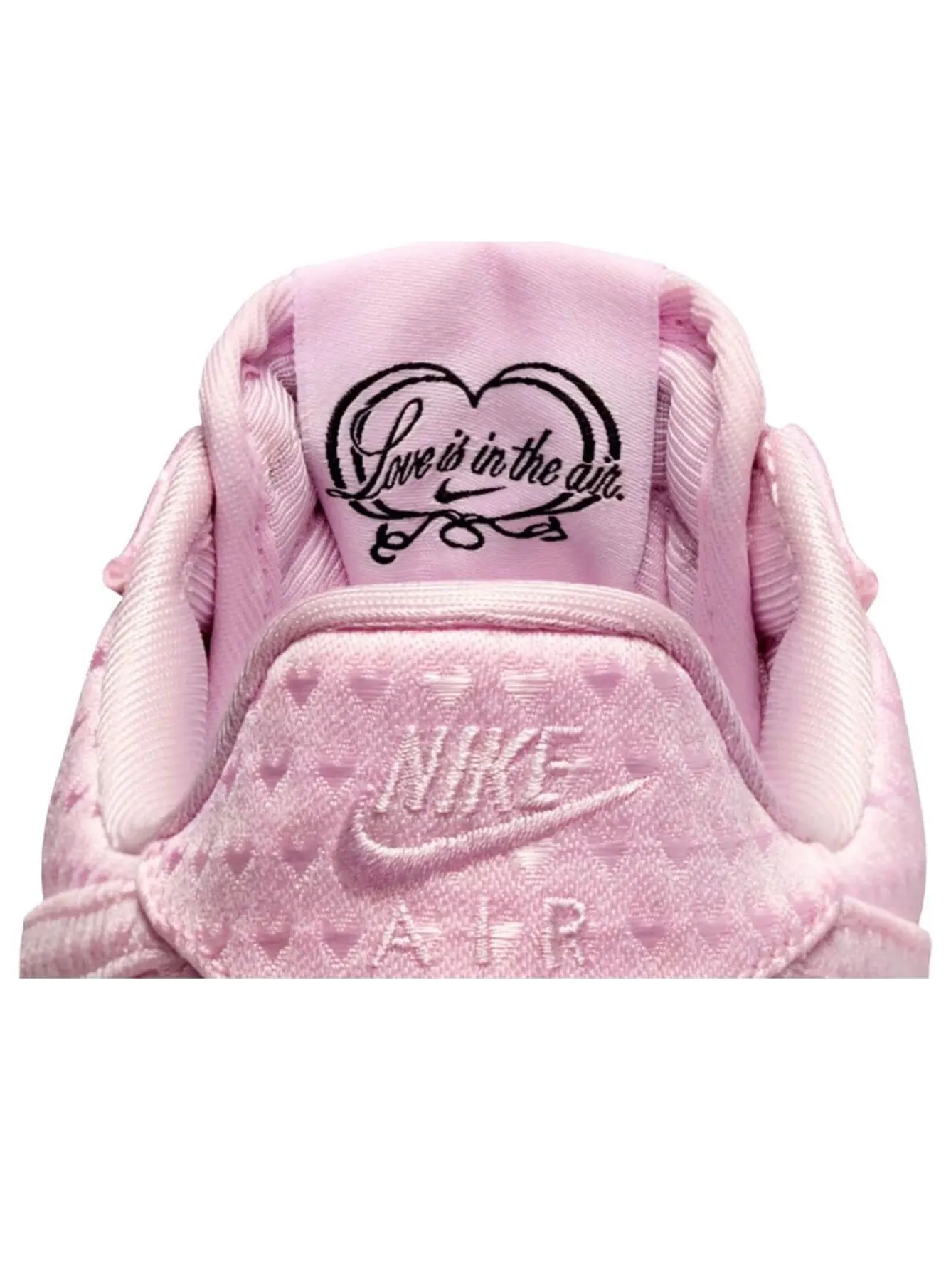 (WMNS) Nike Air Force 1 Low 'Valentine's Day Pink Foam' 2026 — изображение 5 из 5, розовый/черный