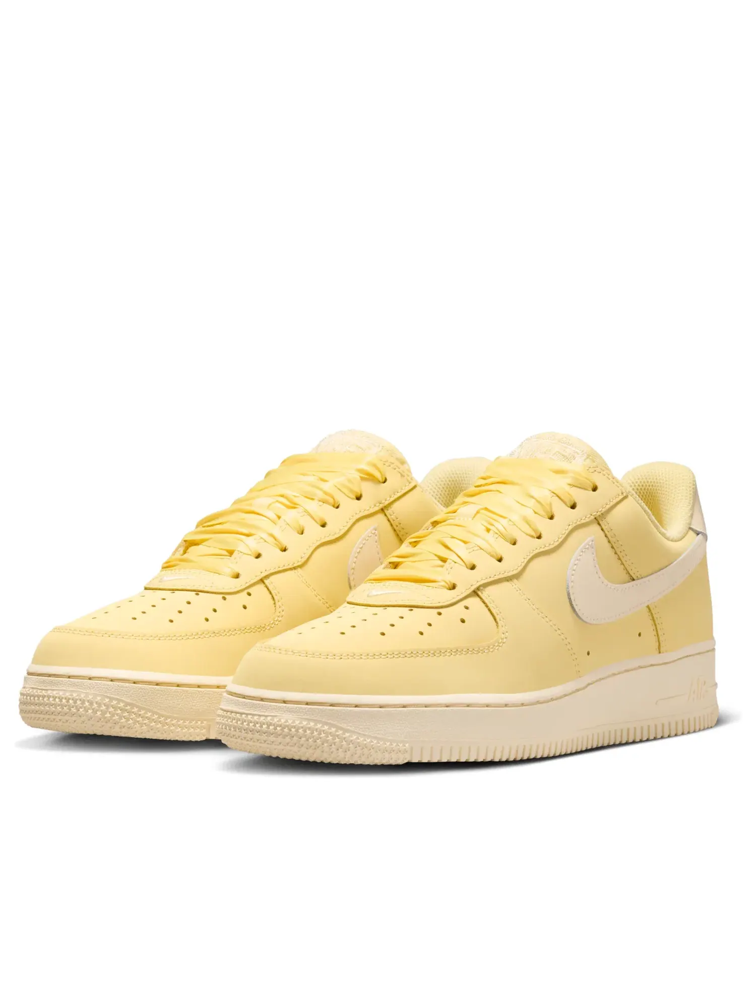 Женские кроссовки с шнуровкой Nike Air Force 1 Retro Premium Soft Yellow — изображение 3 из 6, желтый