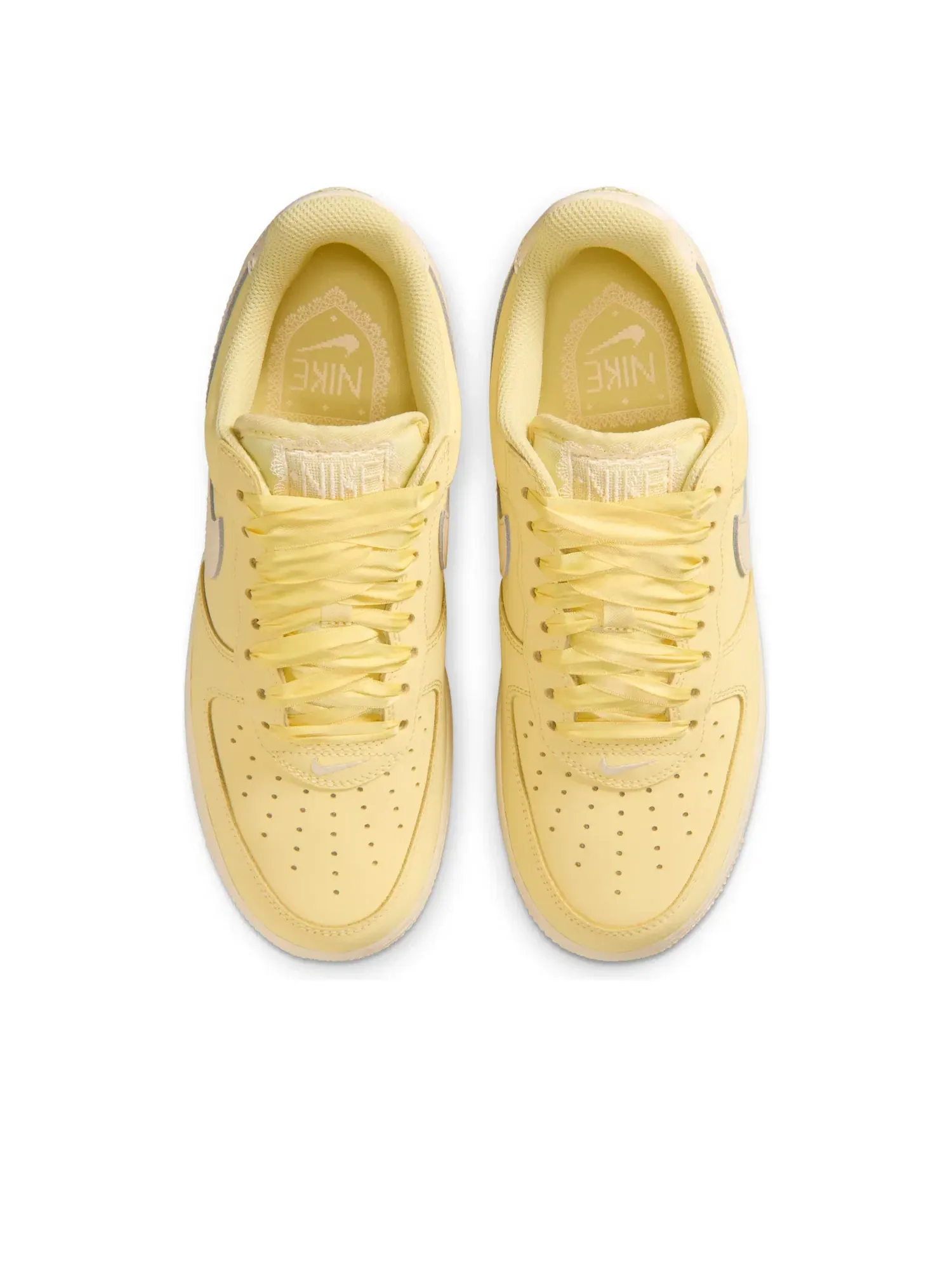 Женские кроссовки с шнуровкой Nike Air Force 1 Retro Premium Soft Yellow — изображение 4 из 6, желтый