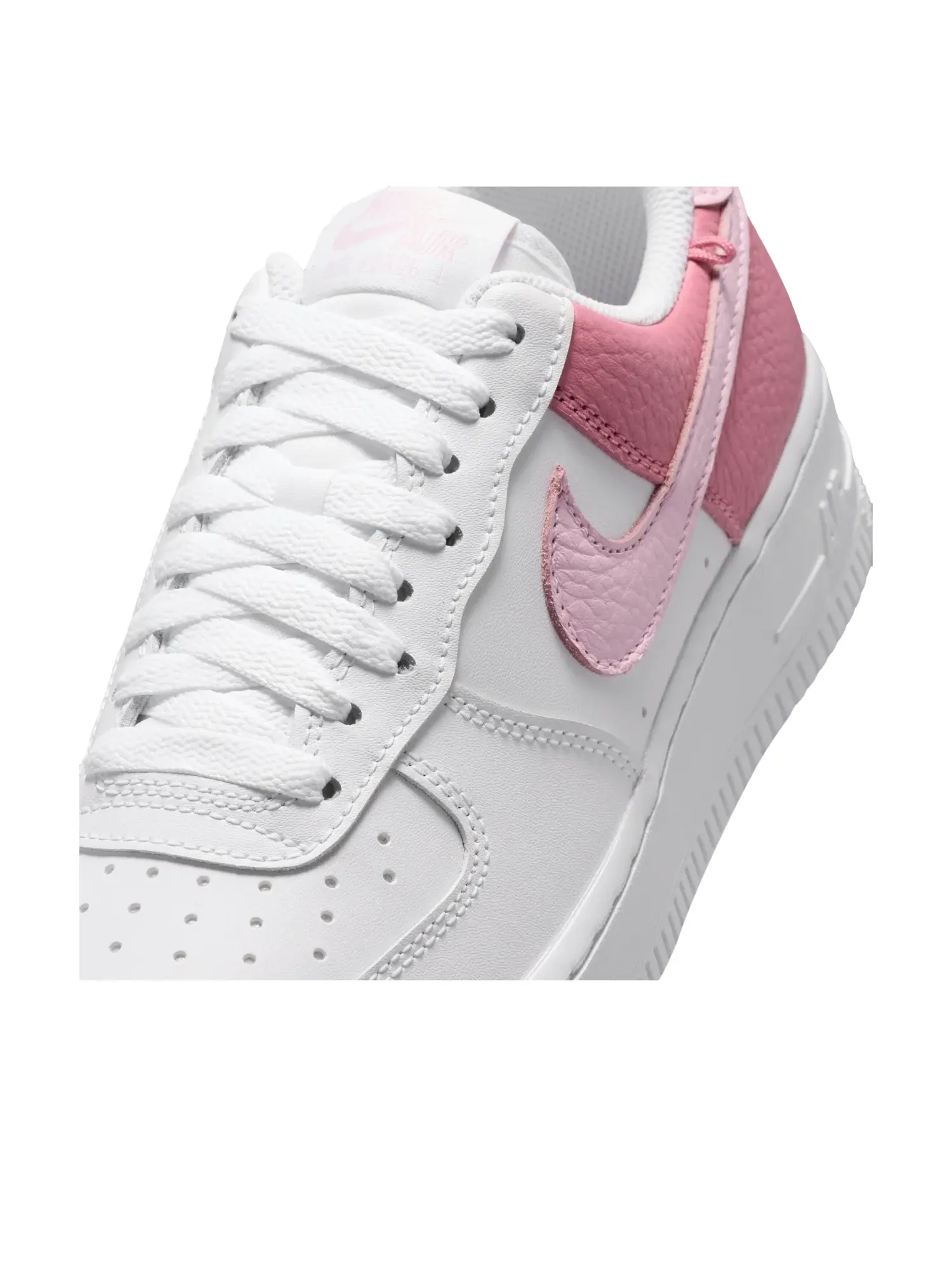 Кроссовки Nike Air Force 1 '07 Low 'White Peony Pink Foam' IR0872-100 — изображение 6 из 7, белый
