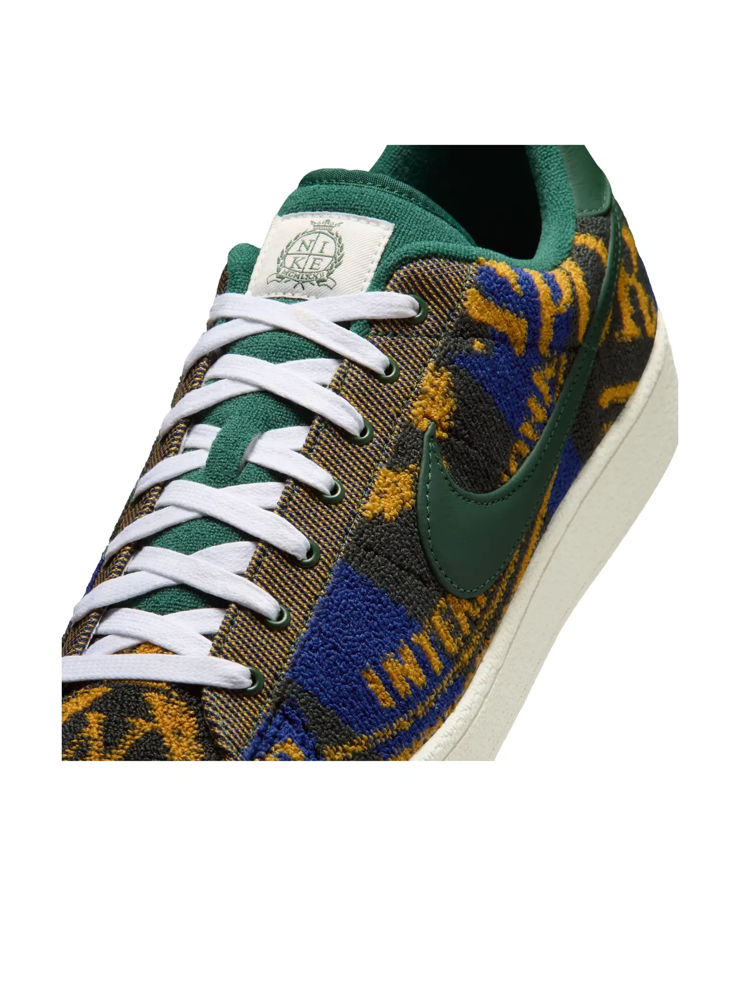Кроссовки Nike Tennis Classic PRM 'Terry Cloth - Fir' IR1114-300 — изображение 6 из 7, зеленый