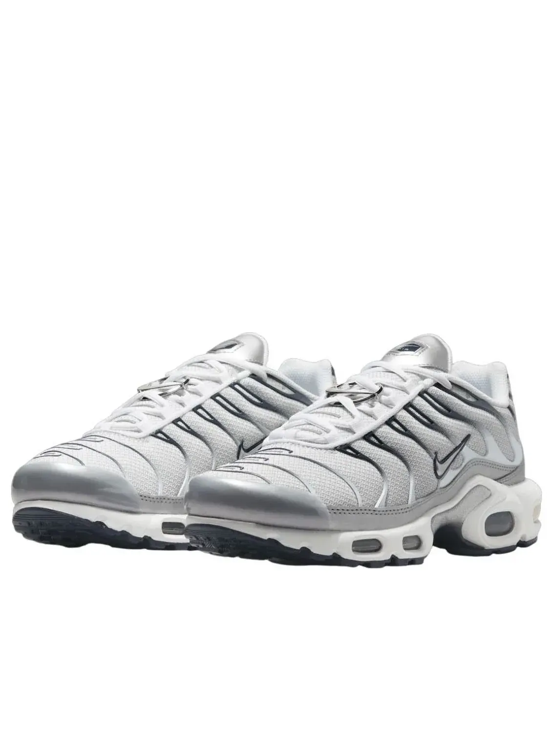 Кроссовки (WMNS) Nike Air Max Plus 'Metallic Silver' — изображение 2 из 5, серебряный