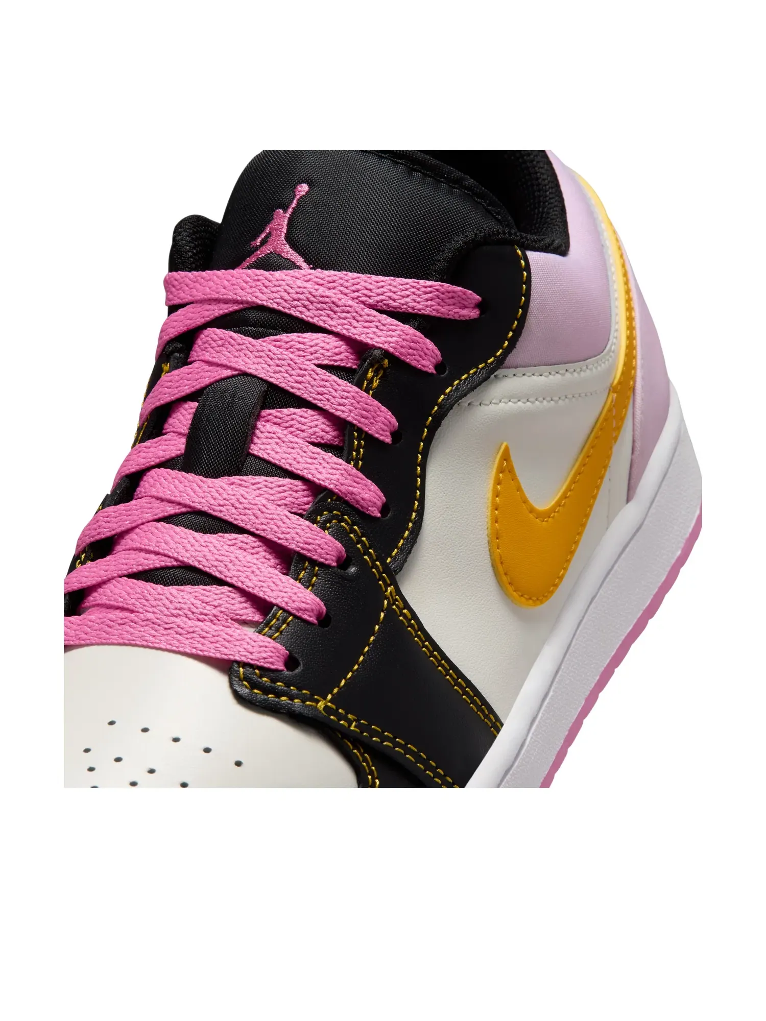 Кроссовки Air Jordan 1 Low SE 'Black Pinksicle University Gold' IV2442-010 — изображение 6 из 7, розовый