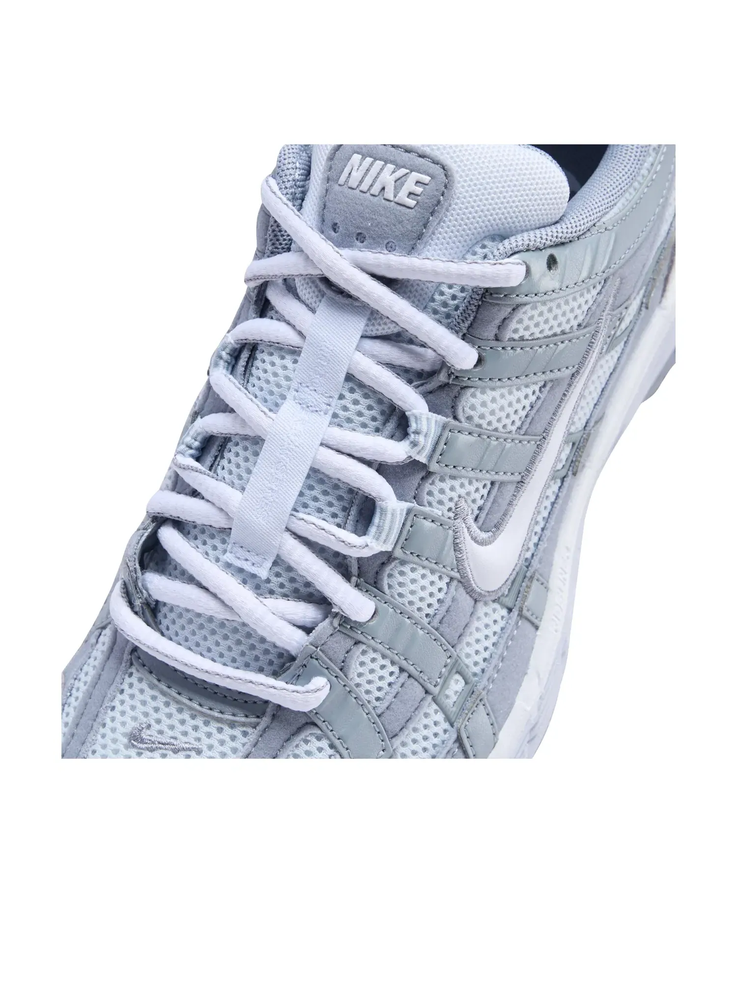 Женские кроссовки с шнуровкой Nike P-6000 — изображение 6 из 7, серый