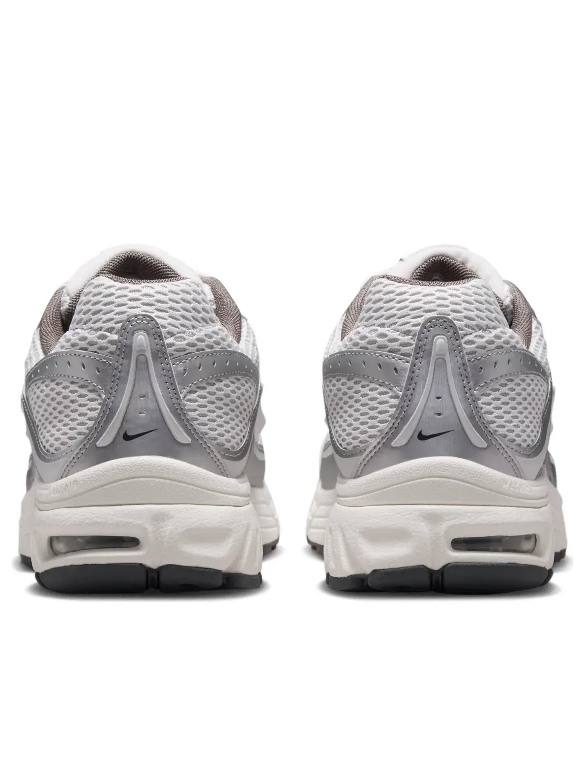 Мужские кроссовки с низким верхом Nike Air Max Moto 2K — изображение 6 из 6, серебряный