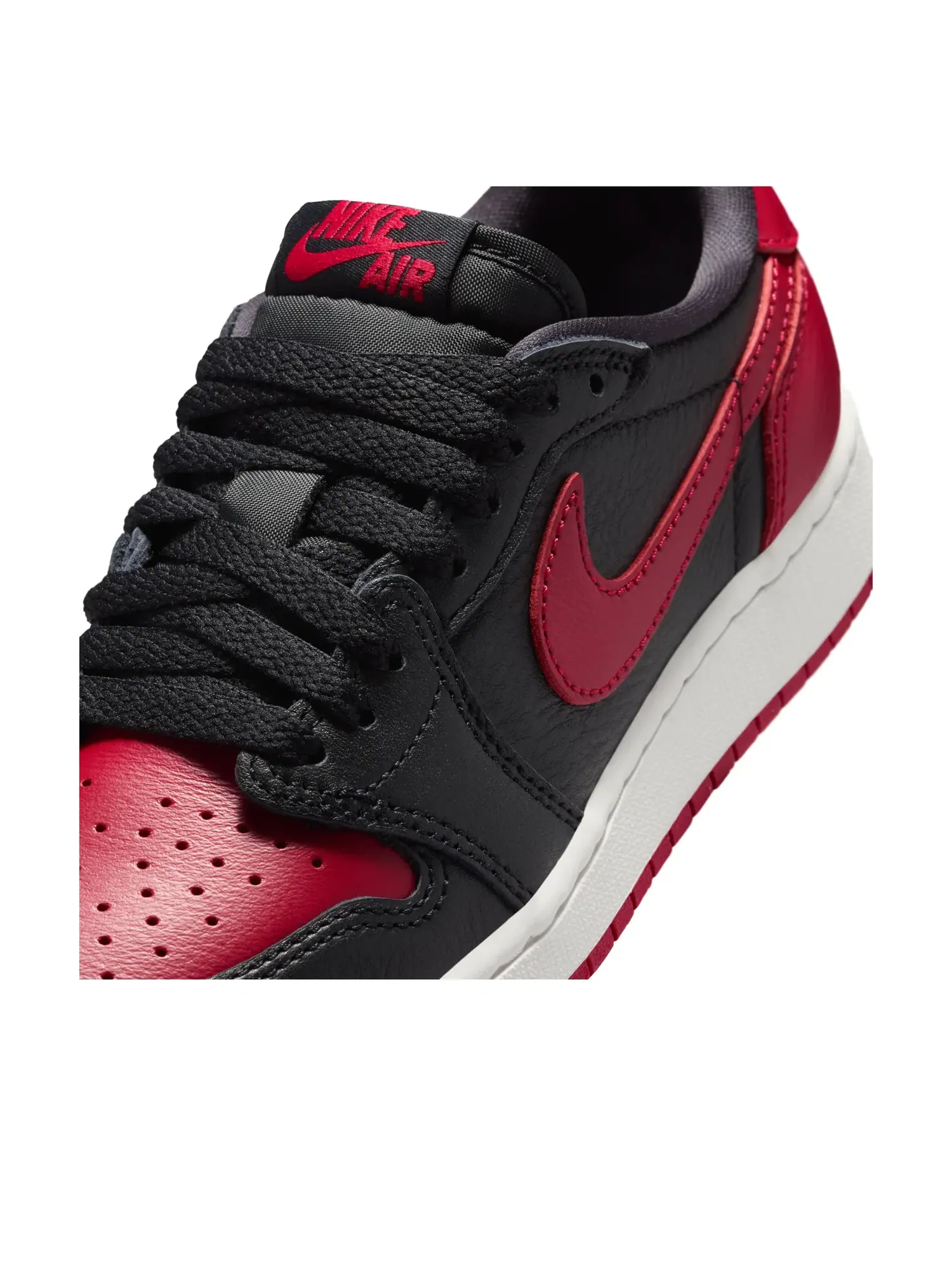 Кроссовки Air Jordan 1 Retro Low OG 'Banned' IW6277-001 — изображение 6 из 7, красный