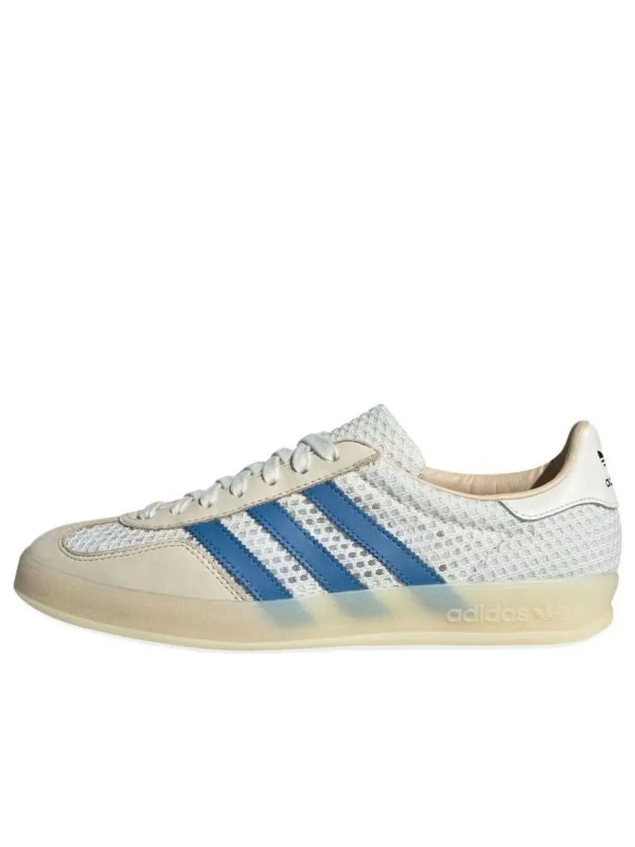 Кроссовки adidas Gazelle Indoor 'Off White Focus Blue' — изображение 1 из 4, белый