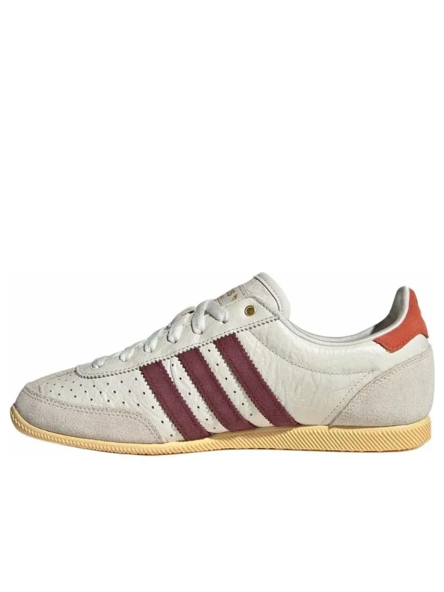 Кроссовки (WMNS) adidas Japan 'Off White Shadow Red' — изображение 3 из 7, белый