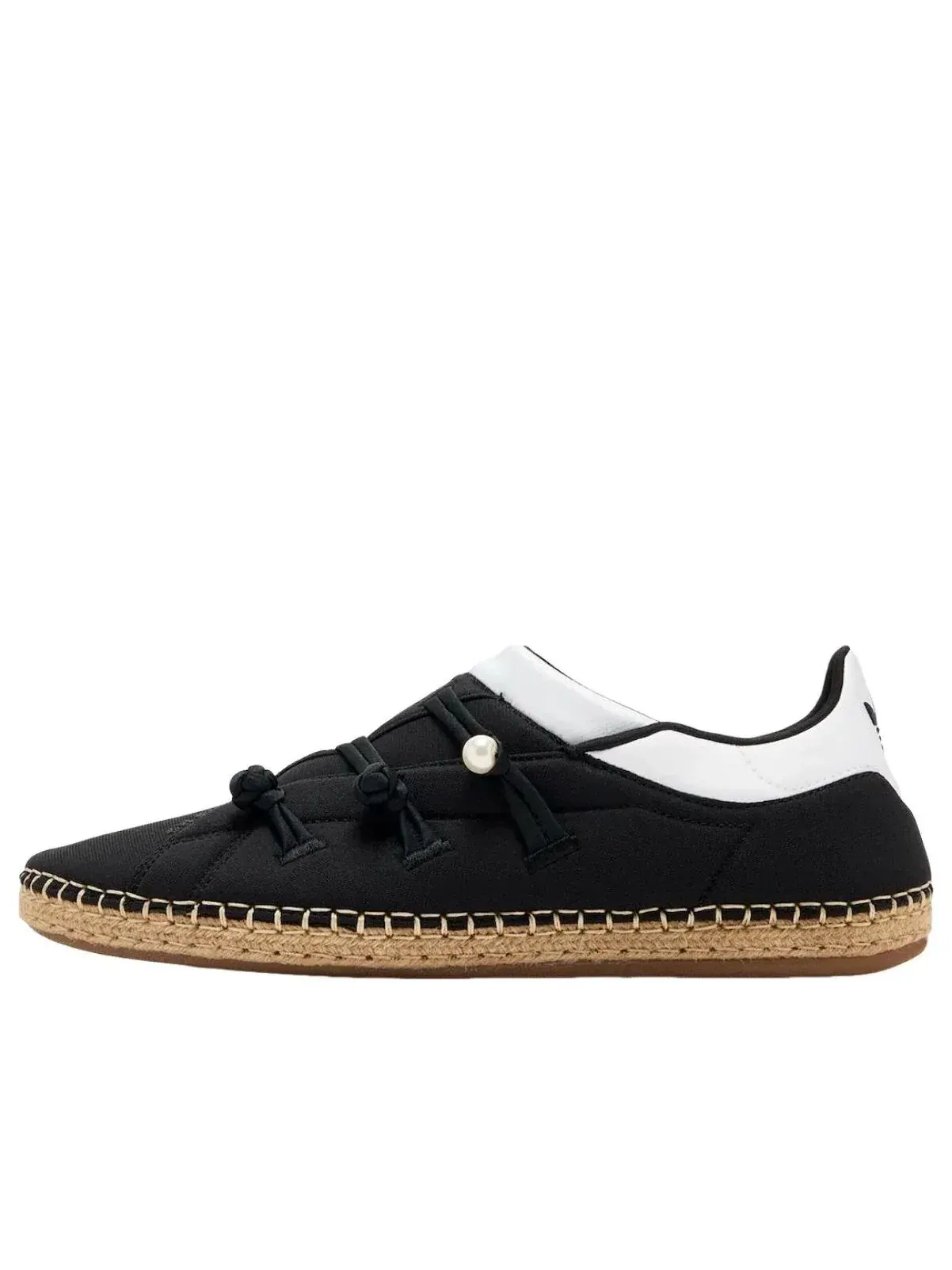 Кроссовки Adidas x CLOT Qi Flow 'Black White' — изображение 1 из 3, черный