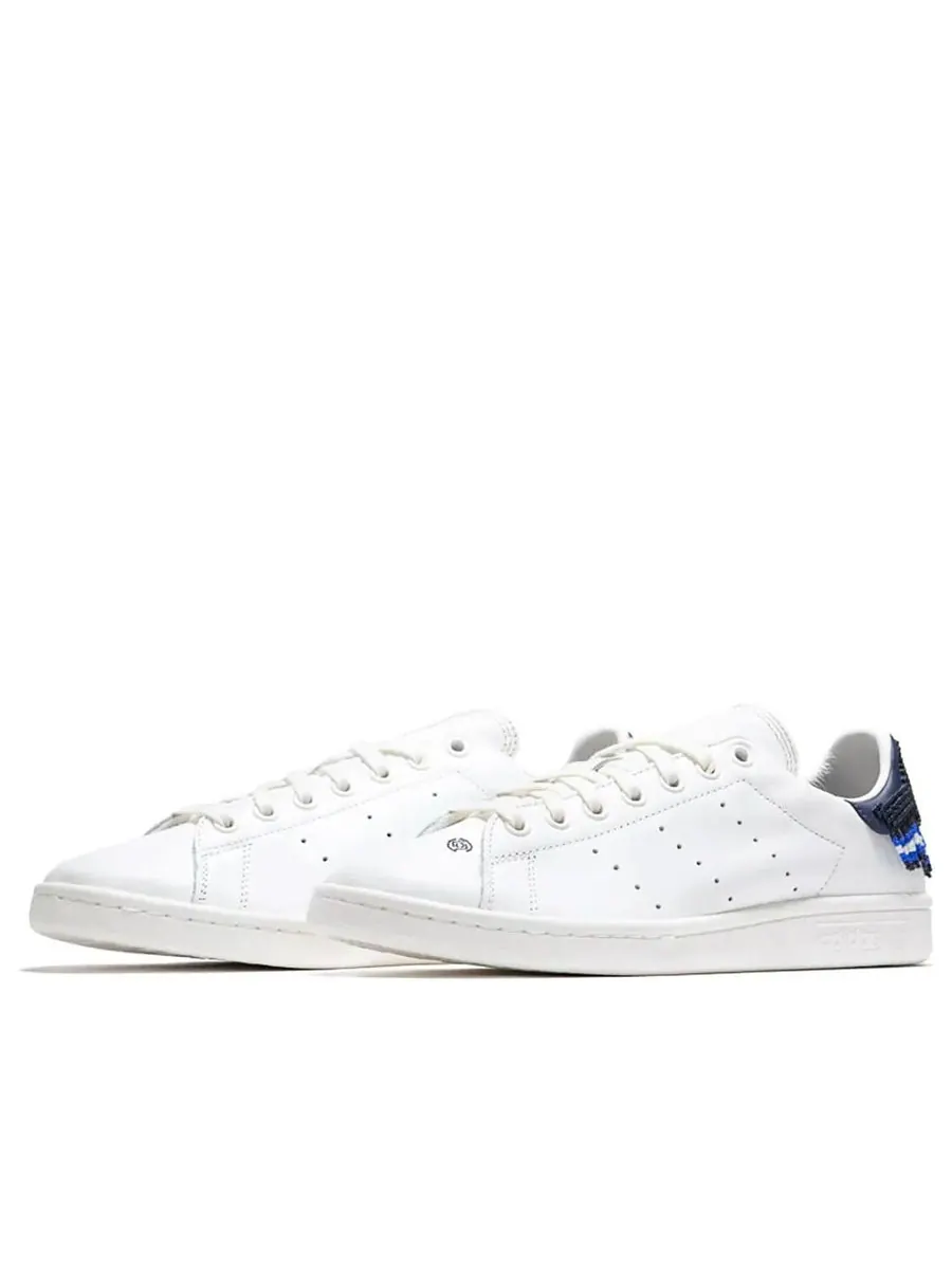 Кроссовки adidas x CLOT Stan Smith 'Night Navy Beads' — изображение 3 из 5, белый