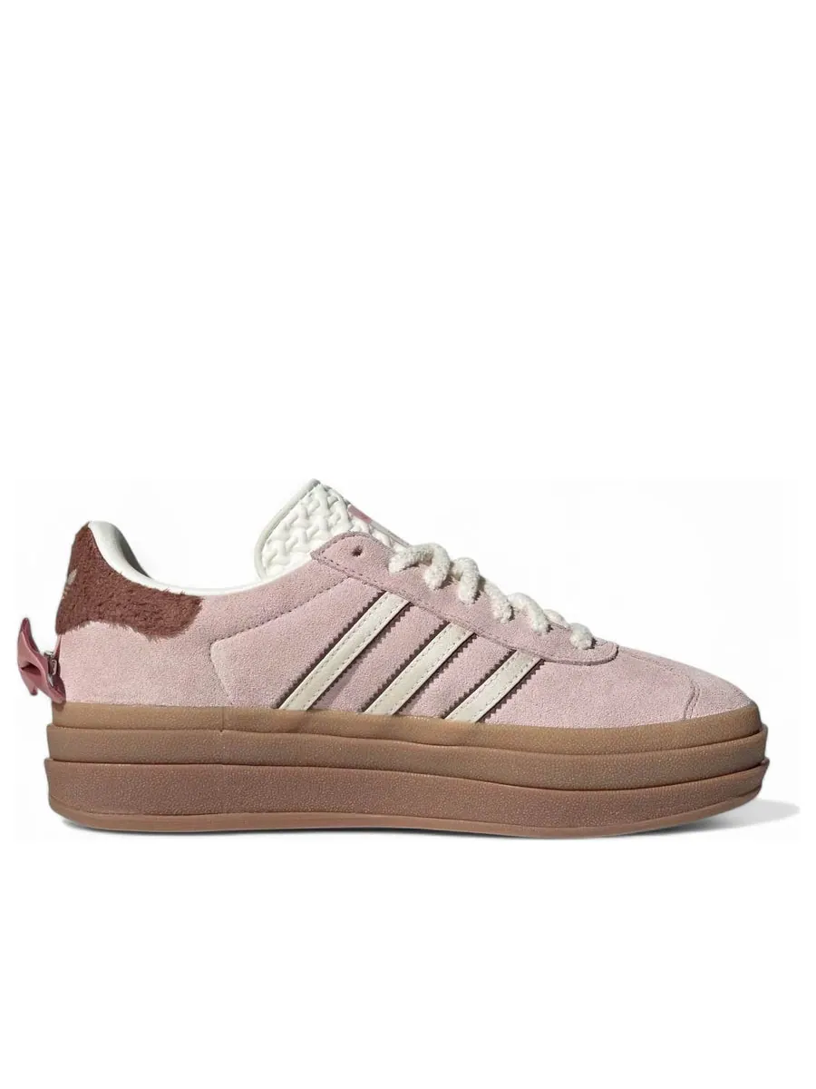 Кроссовки (WMNS) adidas x Disneys The Aristocats Marie Gazelle Bold 'Sandy Pink' — изображение 2 из 6, розовый
