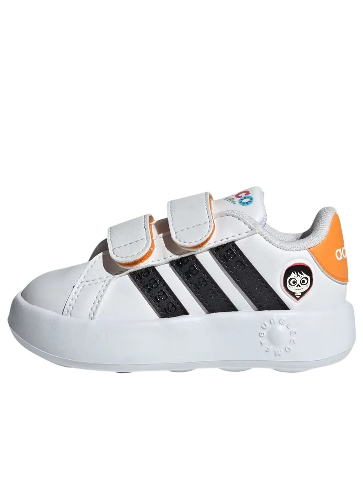 (TD) Adidas x Disney Grand Court I 'Coco' — изображение 1 из 5, белый/черный/оранжевый