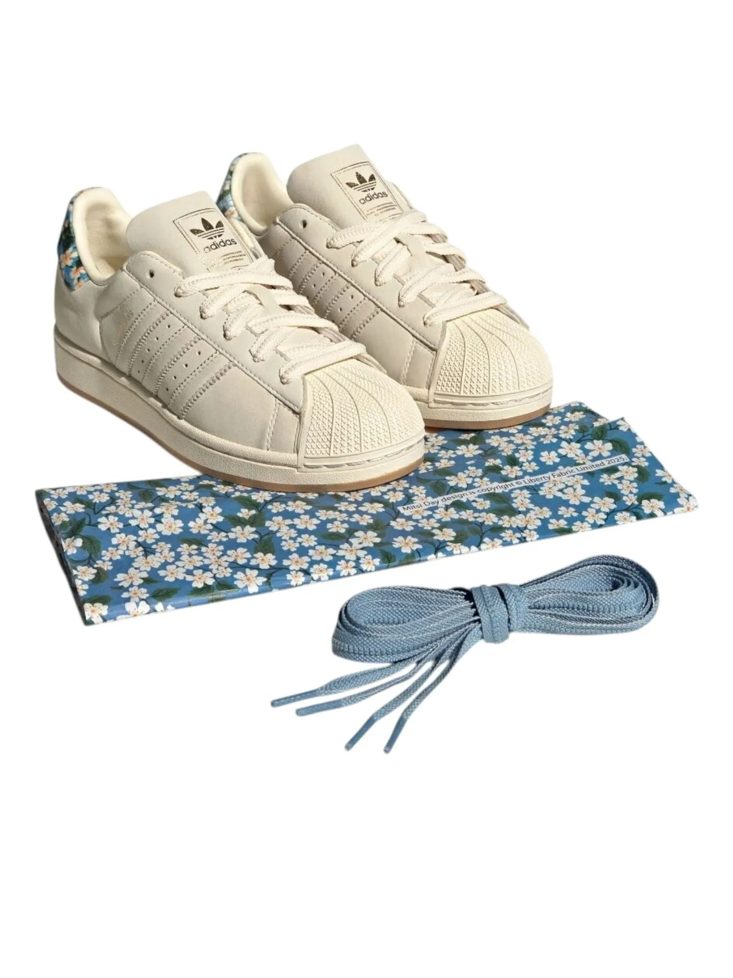 Кроссовки adidas Superstar II X Liberty London 'Beige' — изображение 2 из 6, бежевый