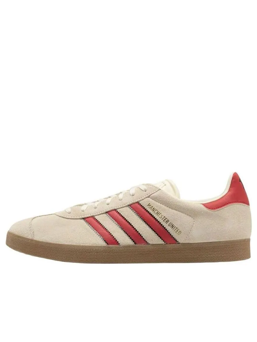 Кроссовки adidas Gazelle Terrace 'Manchester United' — изображение 1 из 4, бежевый