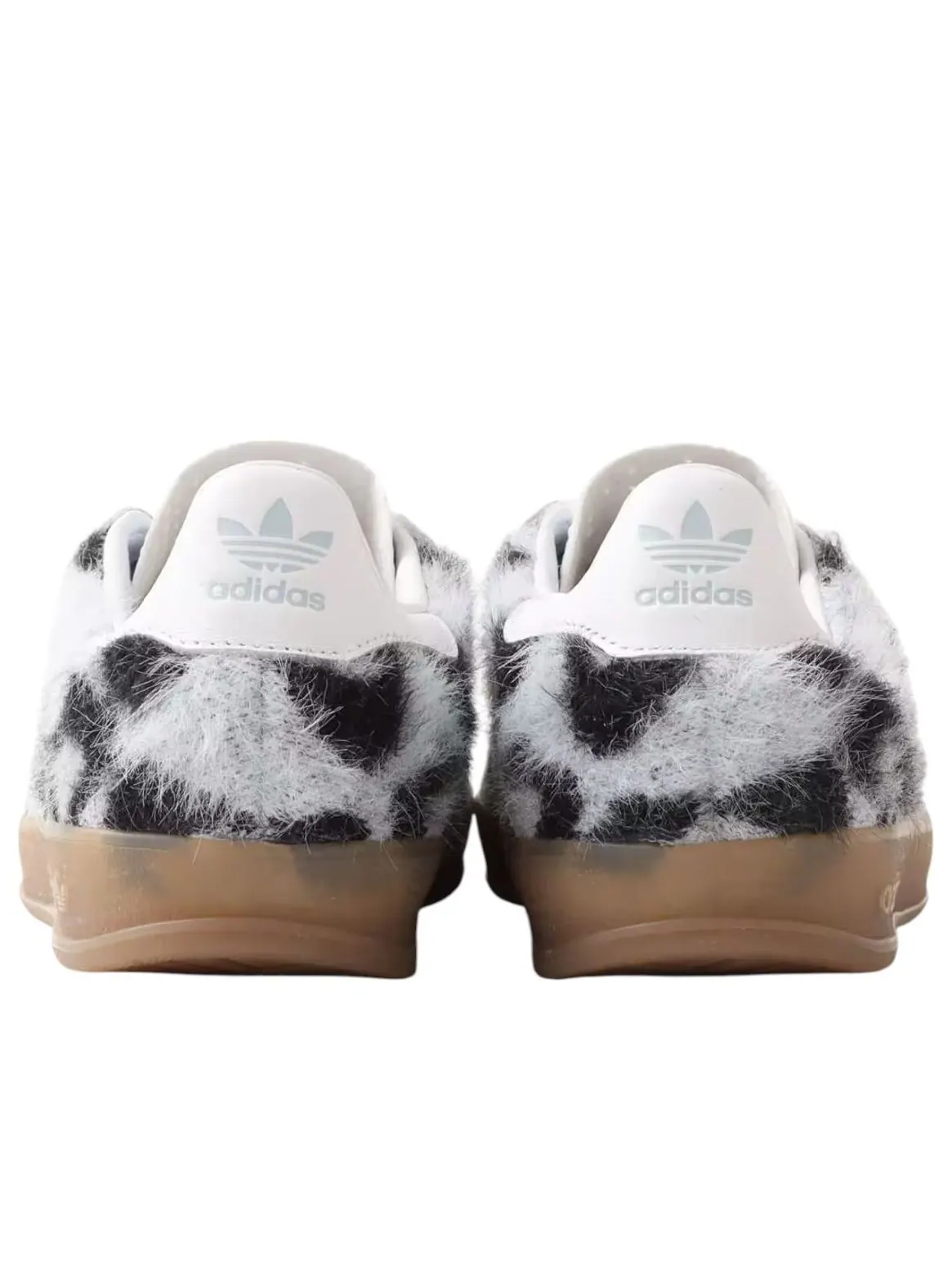 Кроссовки adidas x atmos Pink Gazelle Indoor 'Trinity Leopard Halo Blue' — изображение 5 из 7, синий