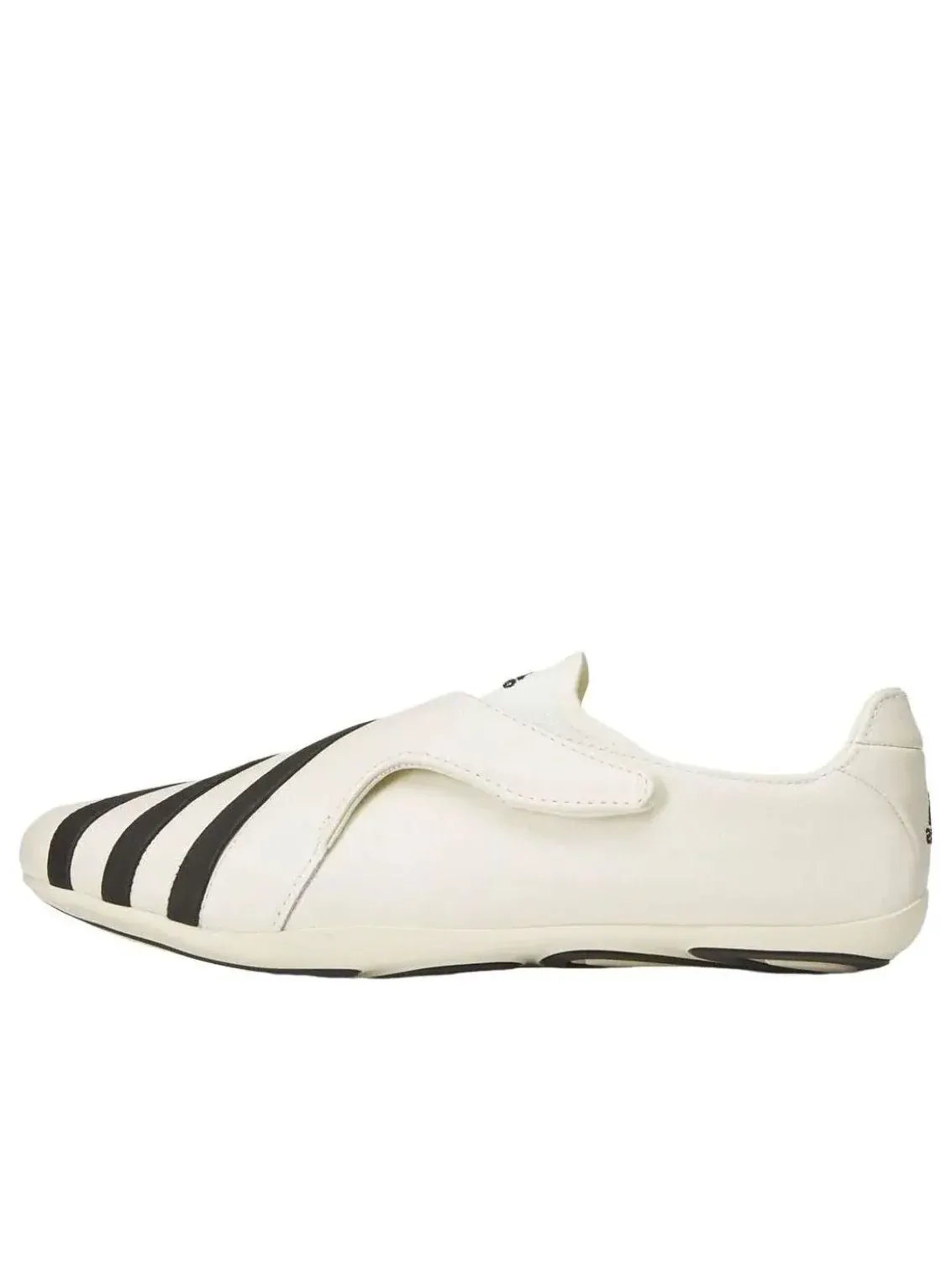 Кроссовки Adidas x Pharrell Williams Vario Flat Earther 'Cloud White Core Black' — изображение 1 из 6, белый