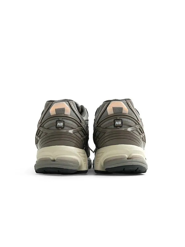 Кроссовки x invincible x n.hoolywood 1906u New Balance — изображение 2 из 3, серый