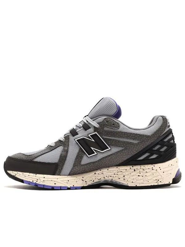 Кроссовки atmos x 1906r New Balance — изображение 2 из 4, серый/черный/фиолетовый