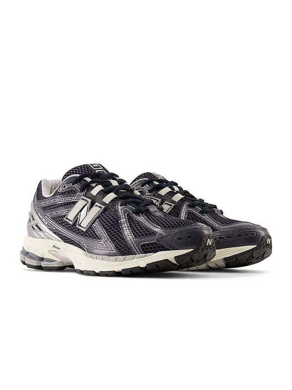 Кроссовки 1906р New Balance — изображение 2 из 4, черный/серебристый