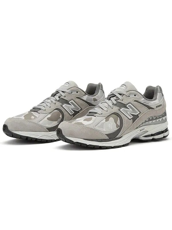 Кроссовки bape x 2002r New Balance — изображение 3 из 4, серый/серебристый