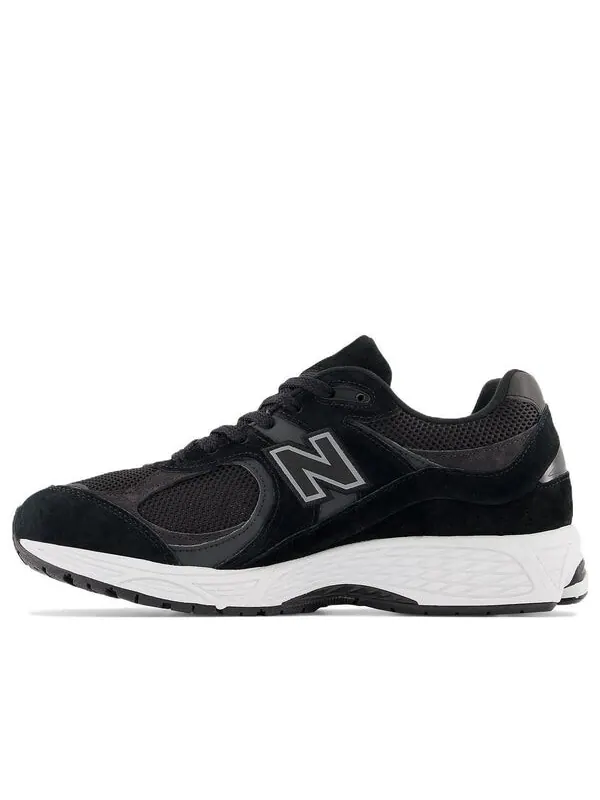 Кроссовки 2002р New Balance — изображение 1 из 4, черный/белый