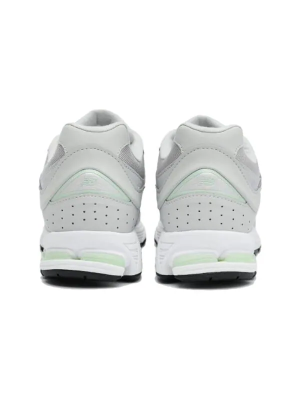 Кроссовки 2002р New Balance — изображение 3 из 3, светлый серый/зеленый
