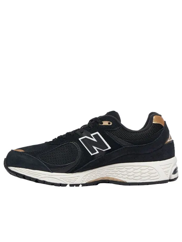 Кроссовки 2002р New Balance — изображение 1 из 4, черный/золотистый