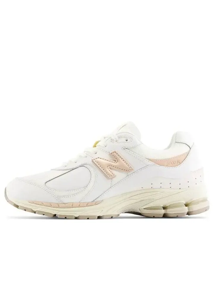 Кроссовки New Balance 2002R 'Vachetta Leather' — изображение 1 из 5, белый