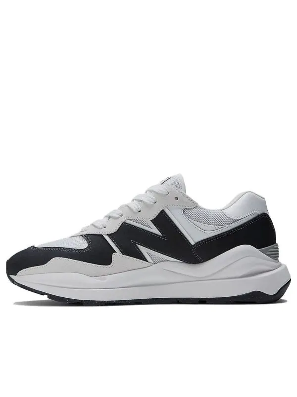 Кроссовки 57 40 New Balance — изображение 1 из 4, черный / белый