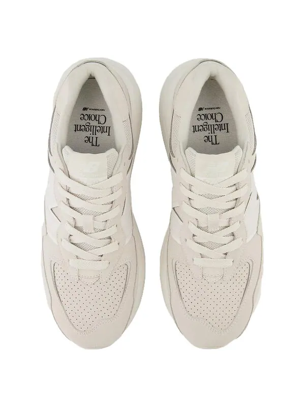 Кроссовки 57 40 обувь New Balance — изображение 3 из 4, бежевый/белый