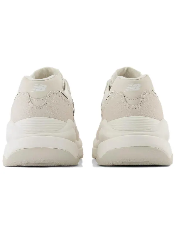Кроссовки 57 40 обувь New Balance — изображение 4 из 4, бежевый/белый