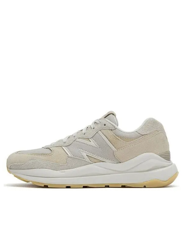 Кроссовки 57 40 серии низкие New Balance — изображение 1 из 4, серый/светлый кремовый