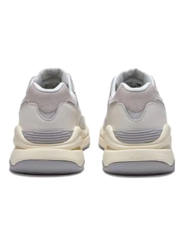 Кроссовки 57/40 'white pack' New Balance — изображение 4 из 4, белый/серый