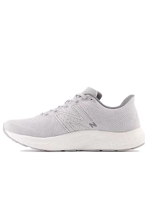 Кроссовки свежие пены evoz v3 New Balance — изображение 1 из 4