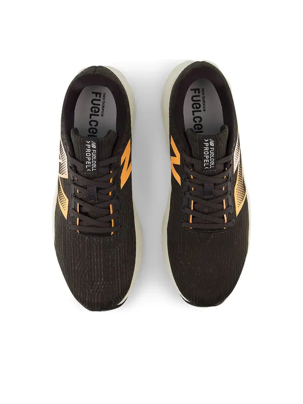 Кроссовки fuelcell propel v5 New Balance — изображение 4 из 4, черный