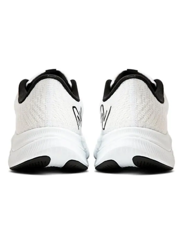 Кроссовки fuelcell propel v4 New Balance — изображение 4 из 4, белый/черный/оранжевый