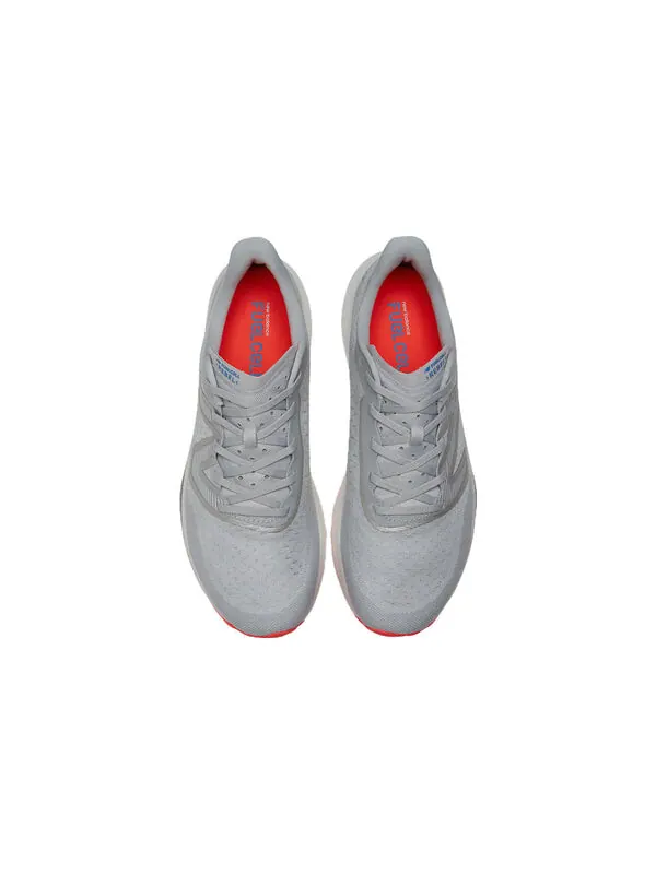 Кроссовки fuelcell rebel v3 New Balance — изображение 4 из 4, серый